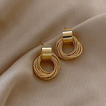 Load image into Gallery viewer, Small Circle Earrings

