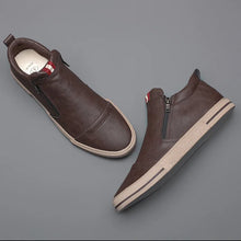 Load image into Gallery viewer, Slip on Men&#39;s Chelsea Boots
