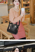 Load image into Gallery viewer, Crocodile Pattern Crossbody Bag
