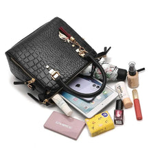 Load image into Gallery viewer, Crocodile Pattern Crossbody Bag
