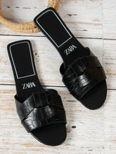 Load image into Gallery viewer, Designer Woman Flat Slippers
