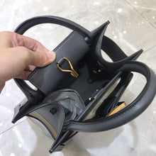 Load image into Gallery viewer, Handbags for Women 2022 Designer Luxury Genuine Leather Metal Square Buckle Shoulder Crossbody Bag Fashion Top Quality Tote Bag
