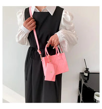 Load image into Gallery viewer, New Zipper Messenger Bag
