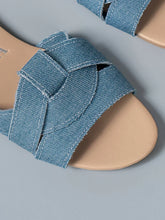 Load image into Gallery viewer, Designer Woman Flat Slippers

