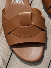 Load image into Gallery viewer, Designer Woman Flat Slippers
