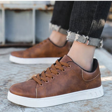 Load image into Gallery viewer, Men Casual Shoe
