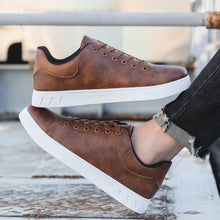 Load image into Gallery viewer, Men Casual Shoe
