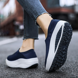 Women's Walking Shoes